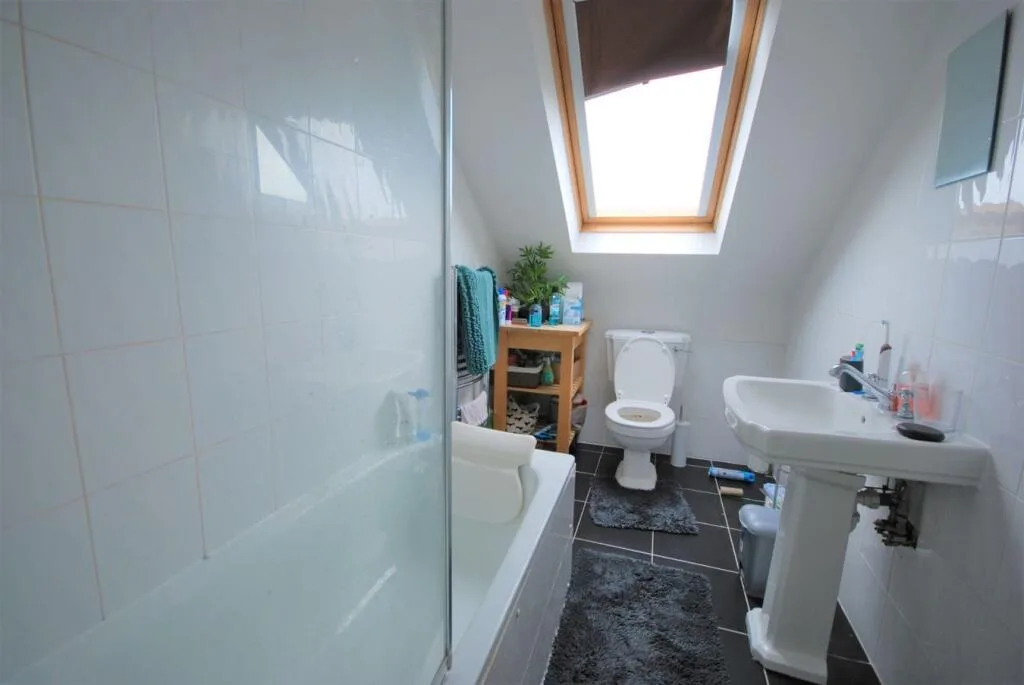 3 bedroom maisonette for rent
