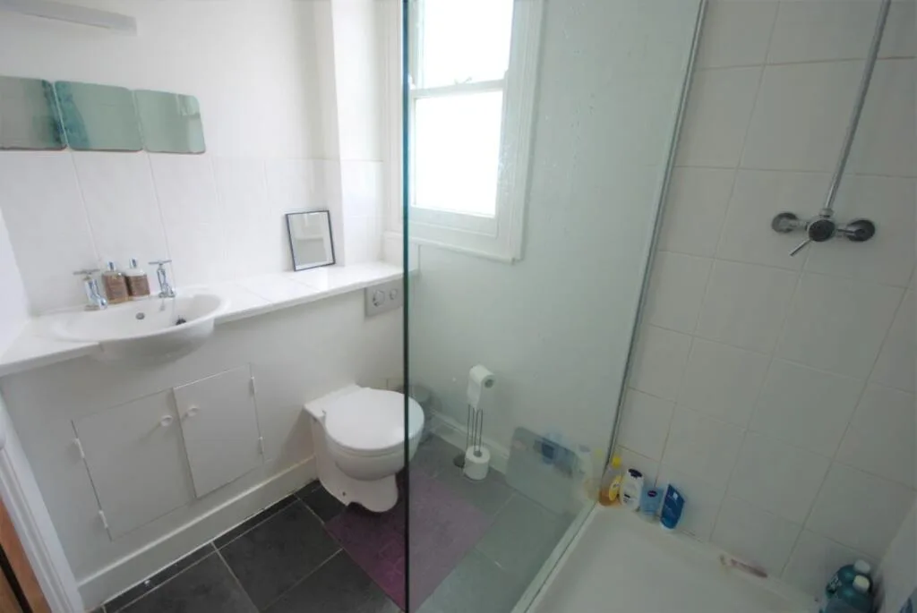 3 bedroom maisonette for rent