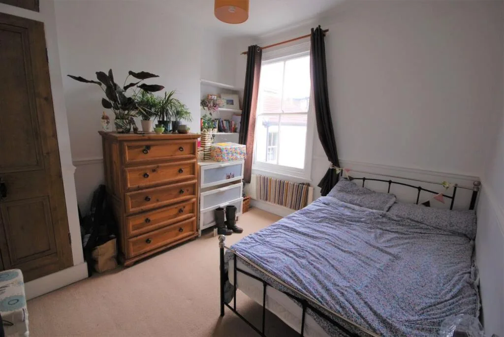 3 bedroom maisonette for rent