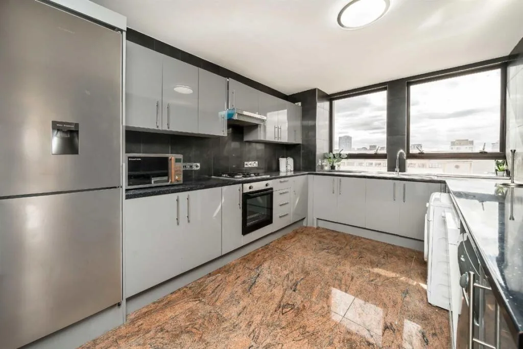 4 bedroom flat for rent