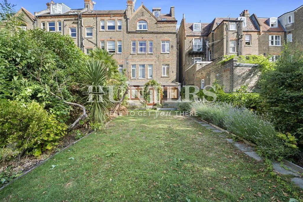 3 bedroom flat for rent