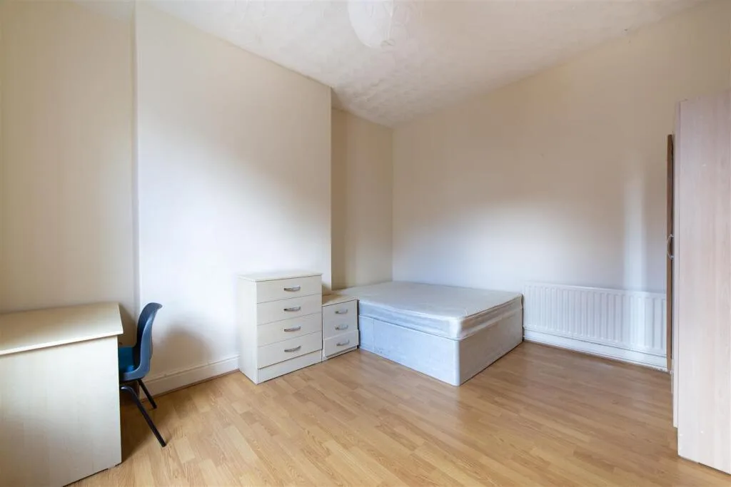 4 bedroom terraced house for rent