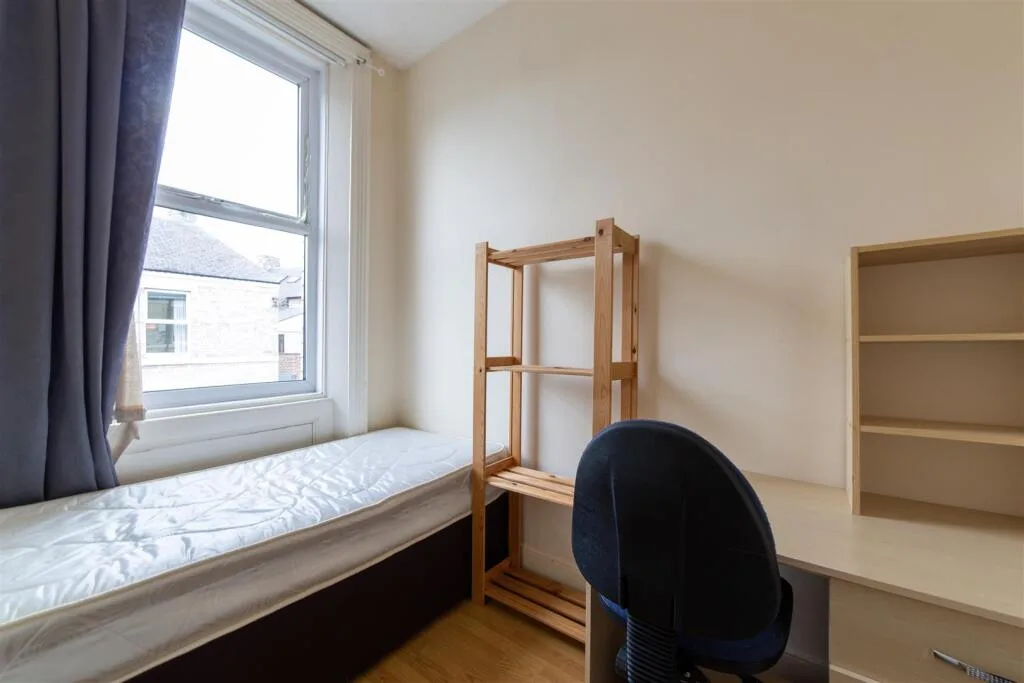 4 bedroom terraced house for rent