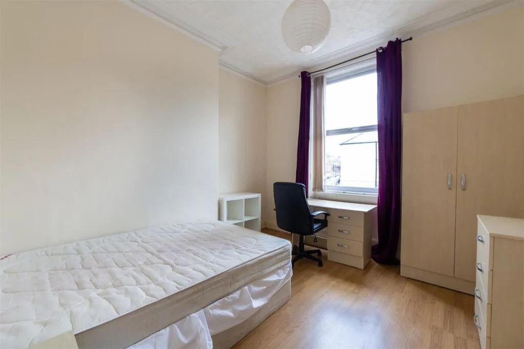 4 bedroom terraced house for rent
