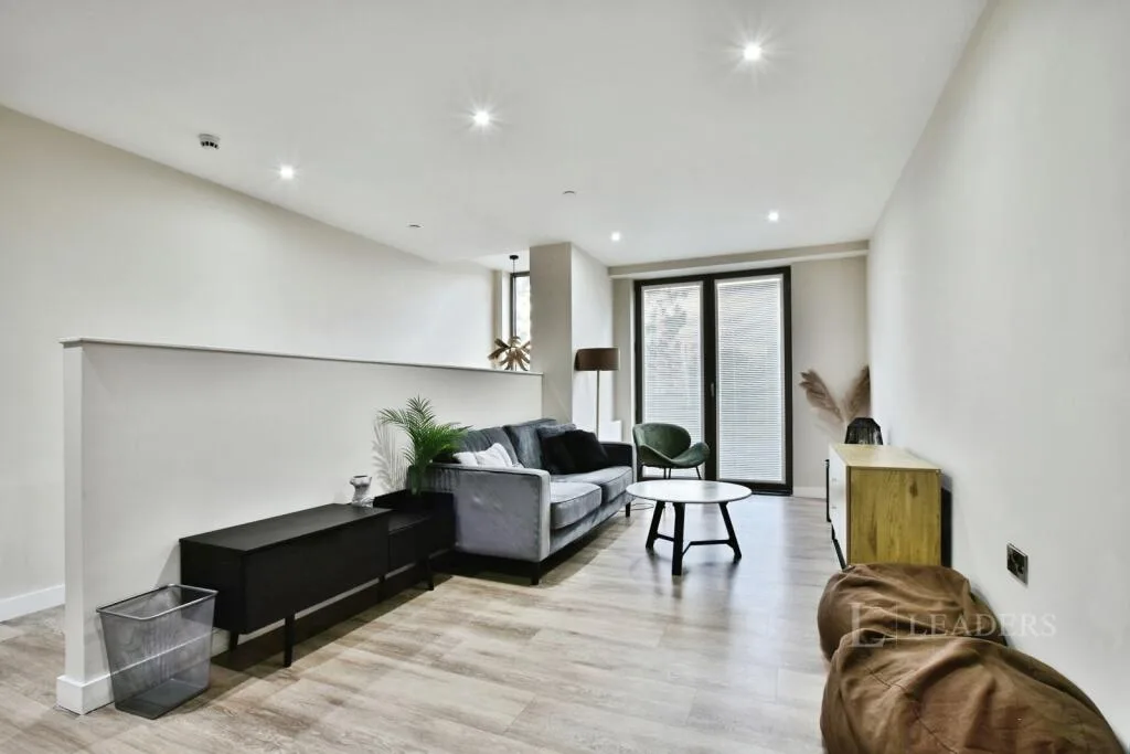 2 bedroom house for rent