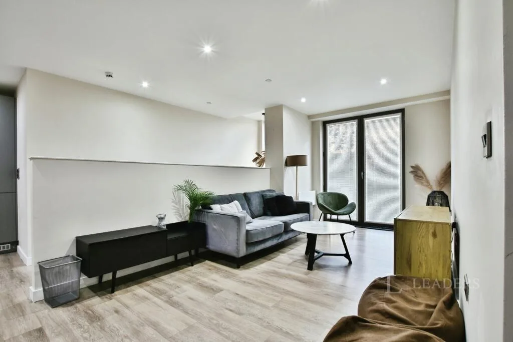 2 bedroom house for rent