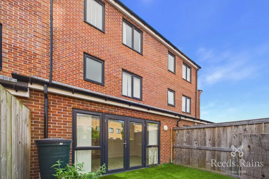 4 bedroom terraced house for rent