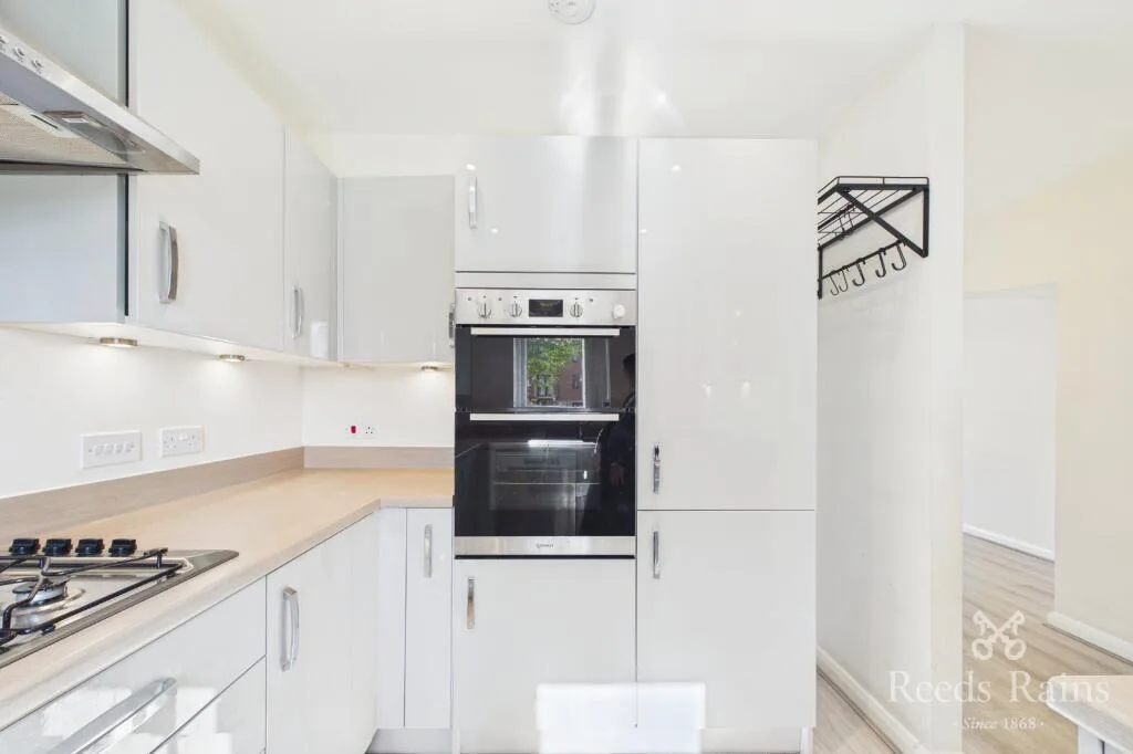 4 bedroom terraced house for rent