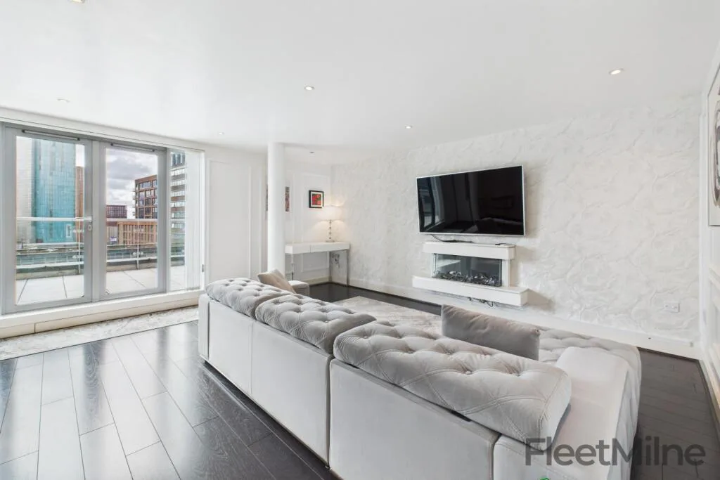 2 bedroom penthouse for rent
