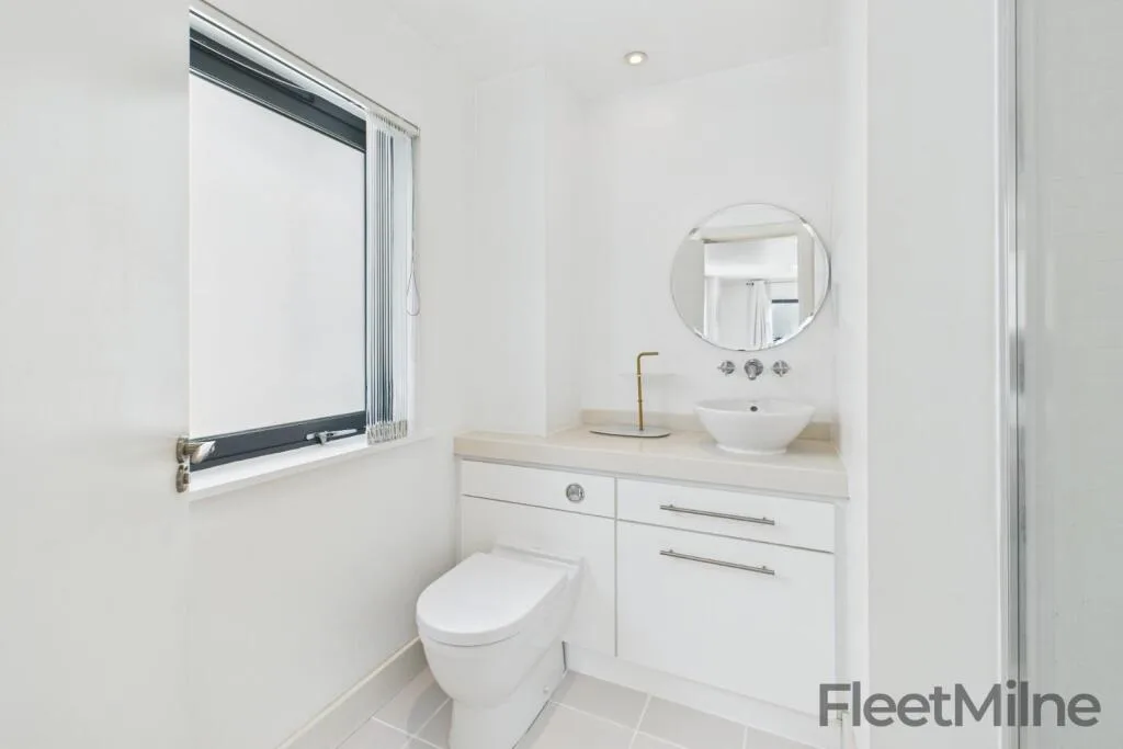 2 bedroom penthouse for rent