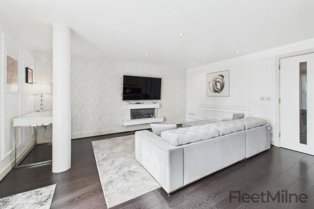 2 bedroom penthouse for rent