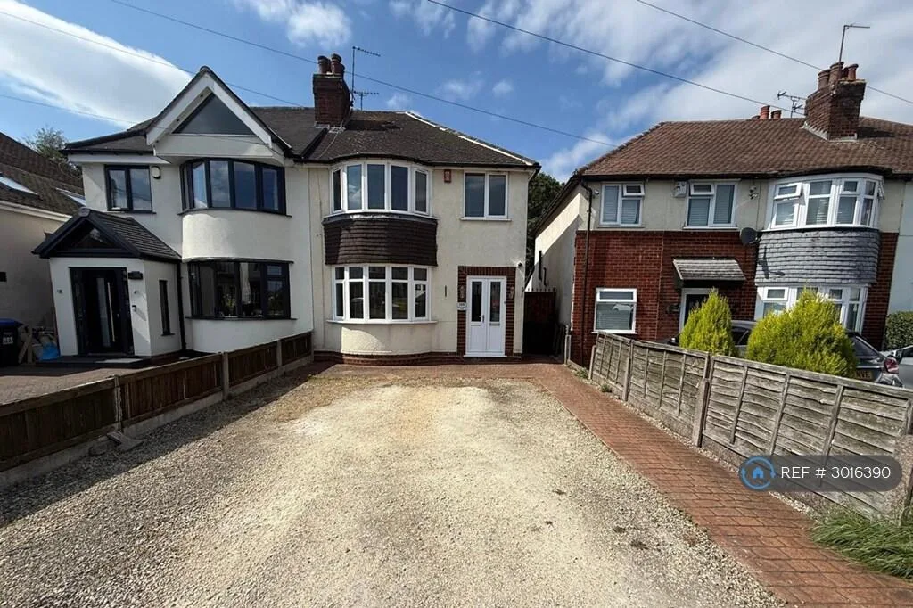 3 bedroom semi-detached house for rent
