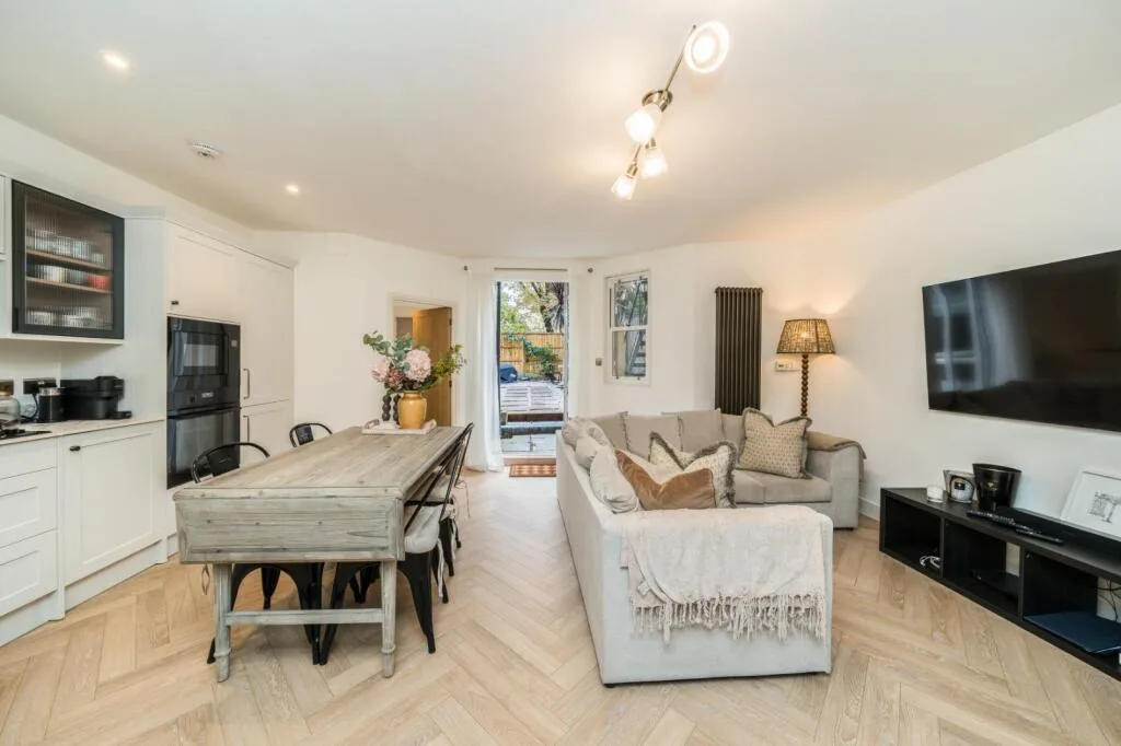 2 bedroom apartment for rent