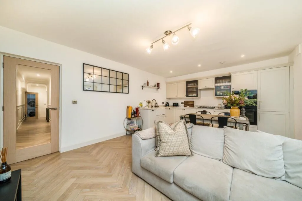 2 bedroom apartment for rent