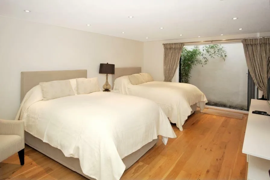 5 bedroom terraced house for rent