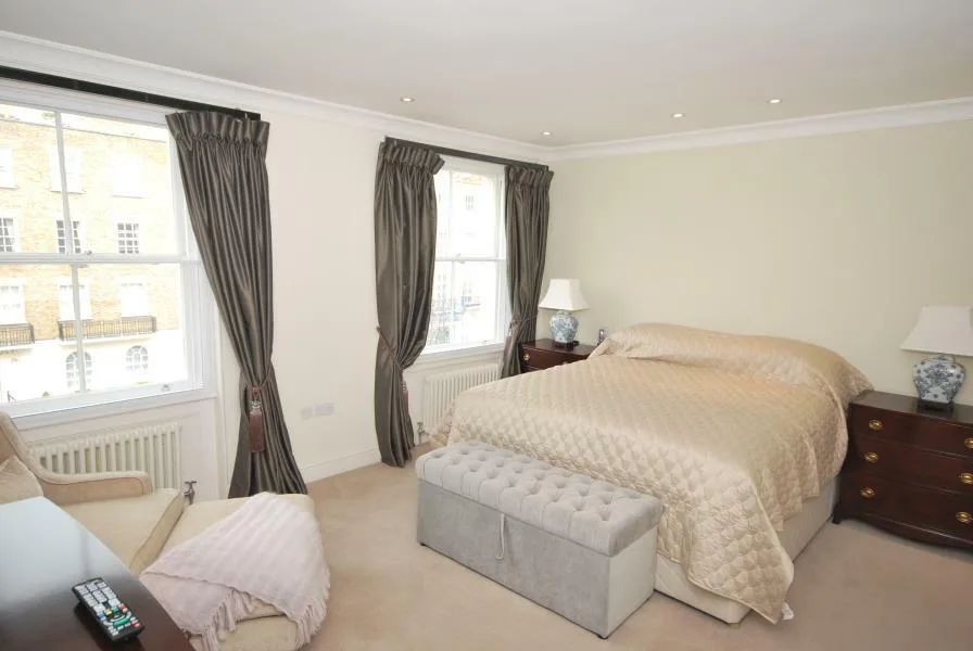 5 bedroom terraced house for rent