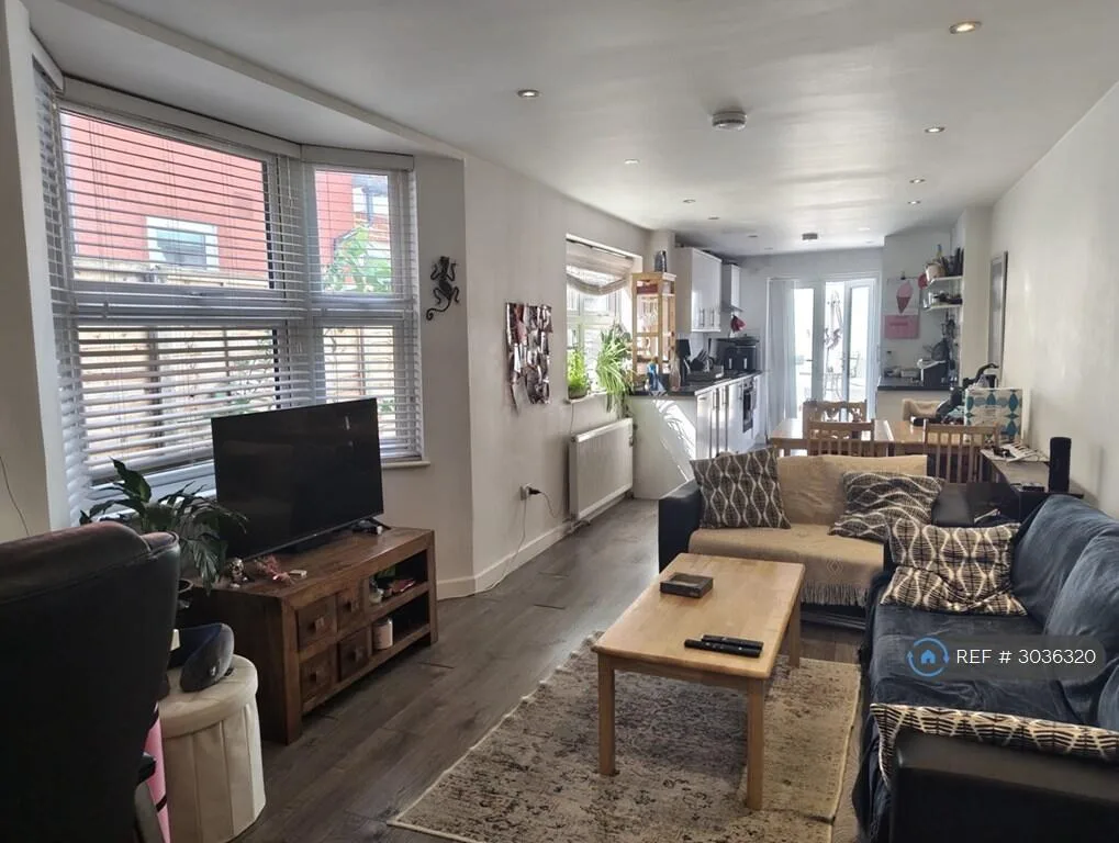 2 bedroom flat for rent