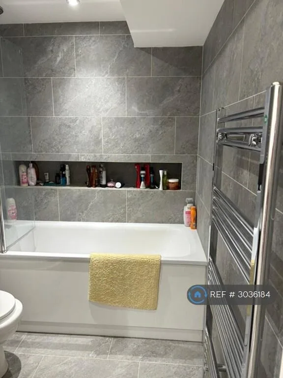 3 bedroom flat for rent