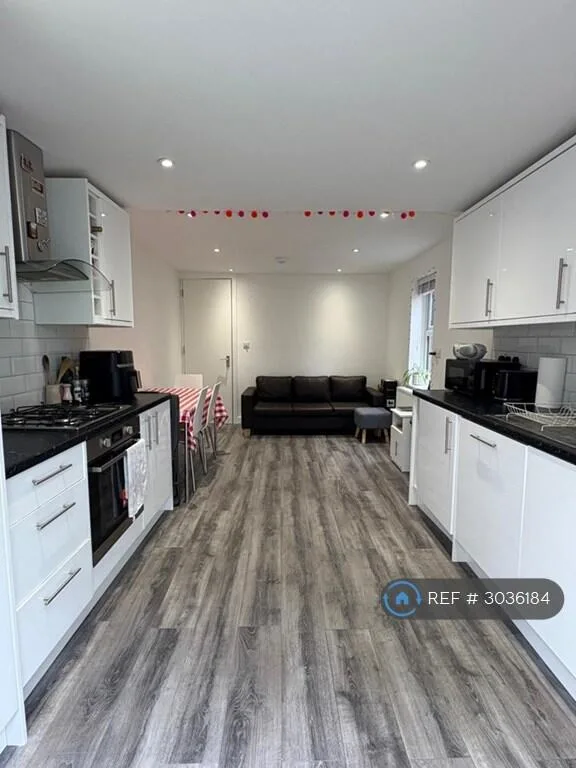 3 bedroom flat for rent