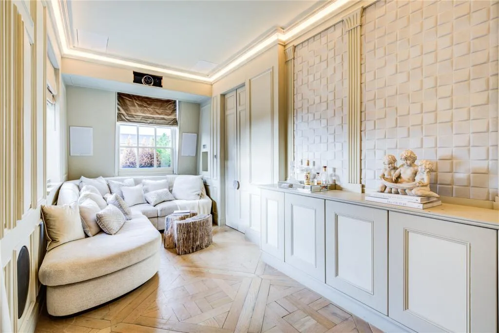 2 bedroom penthouse for rent