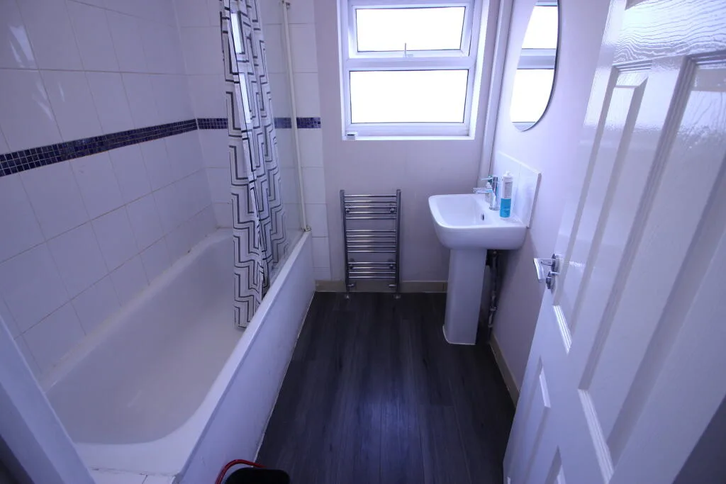 2 bedroom maisonette for rent