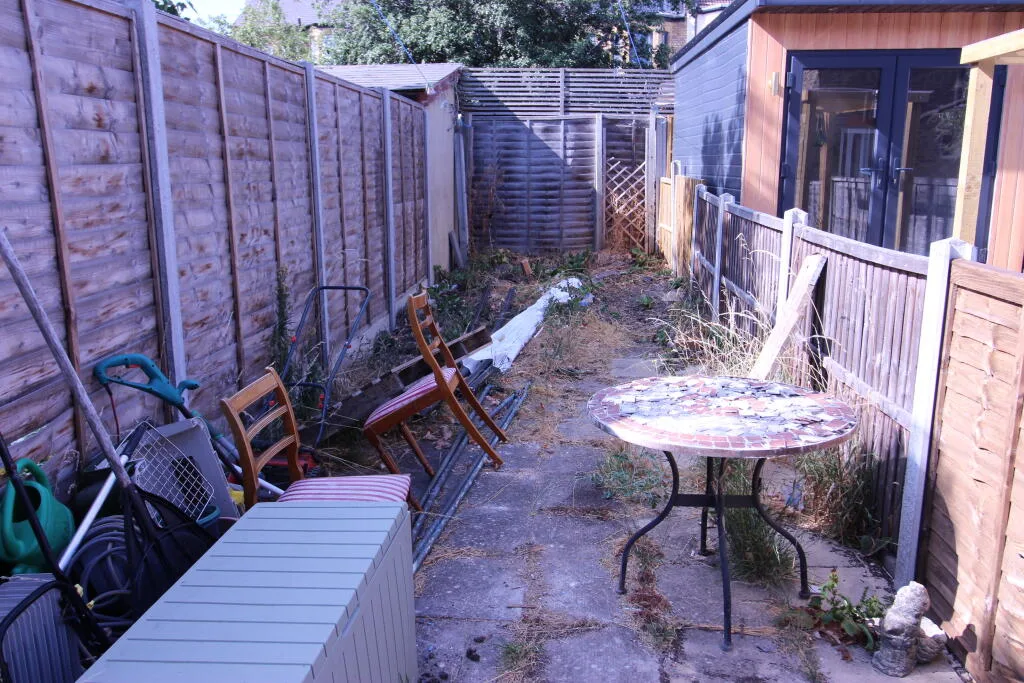 2 bedroom maisonette for rent