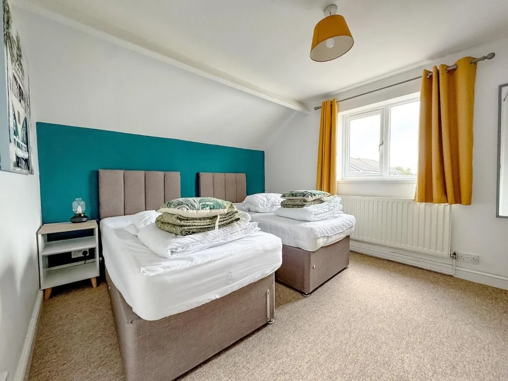 2 bedroom end of terrace house for rent
