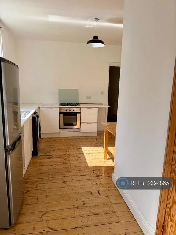 2 bedroom maisonette for rent