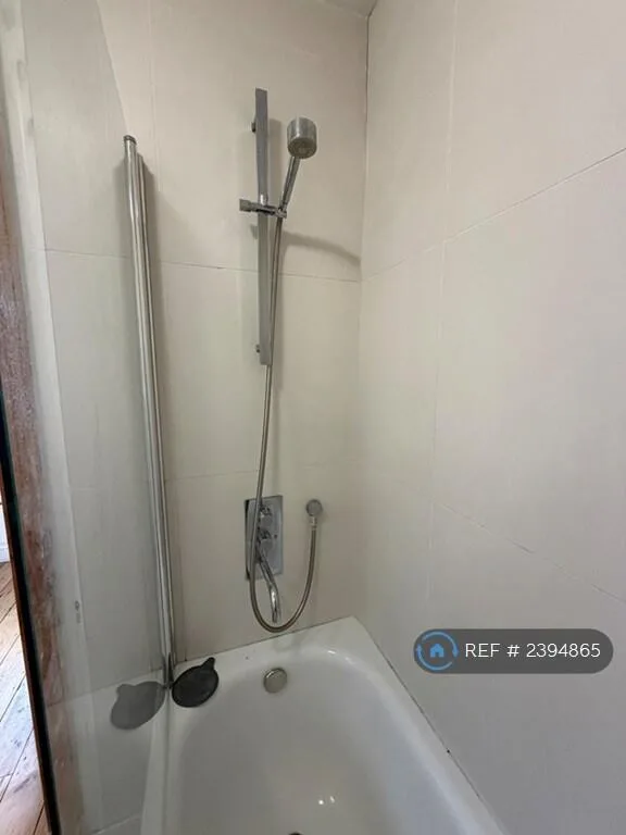 2 bedroom maisonette for rent