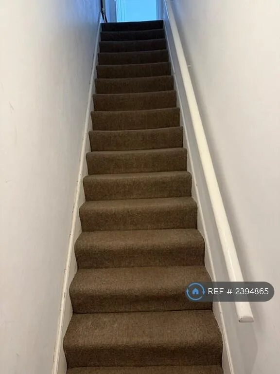 2 bedroom maisonette for rent