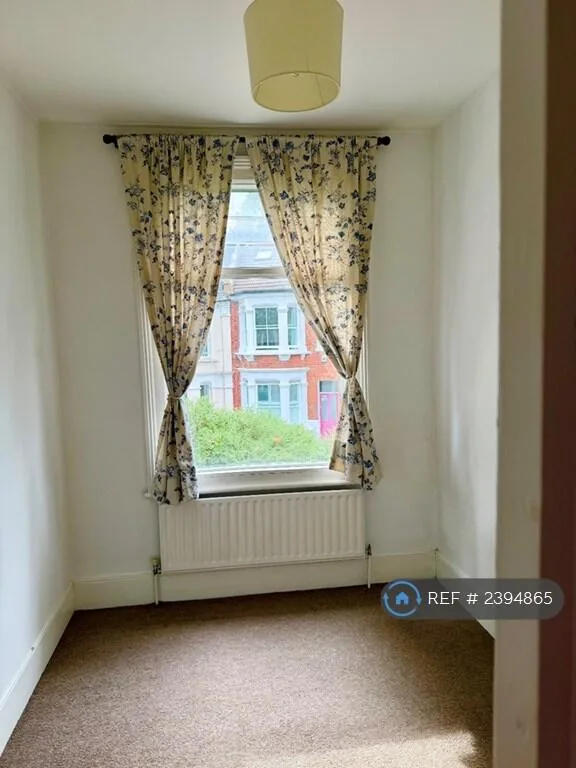 2 bedroom maisonette for rent
