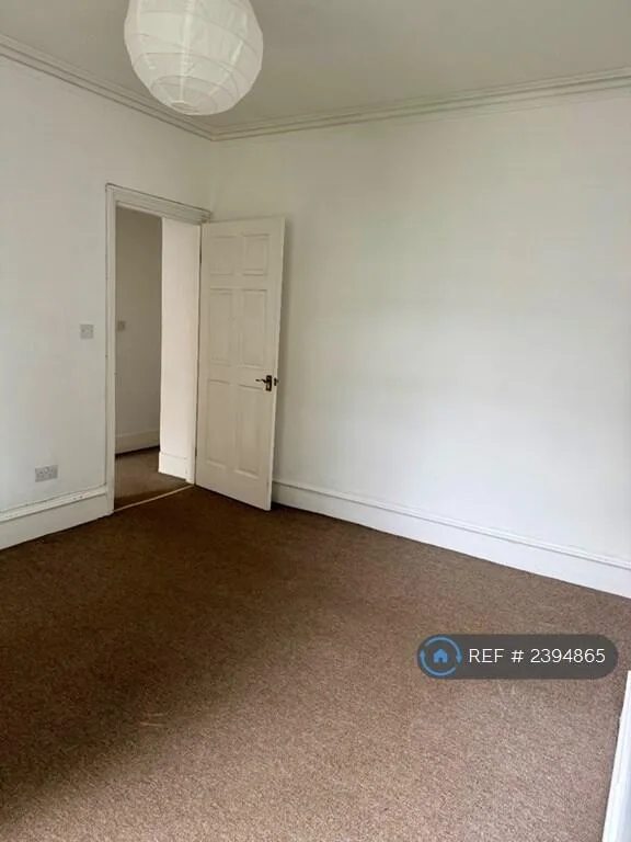 2 bedroom maisonette for rent
