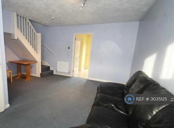 3 bedroom end of terrace house for rent