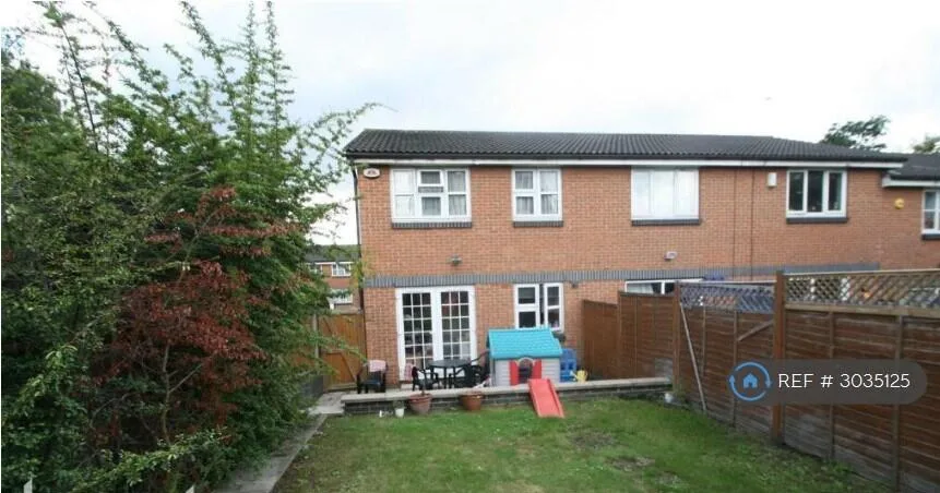 3 bedroom end of terrace house for rent