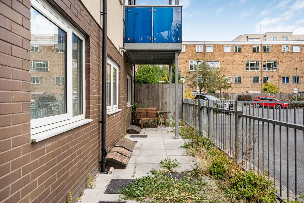 3 bedroom flat for rent