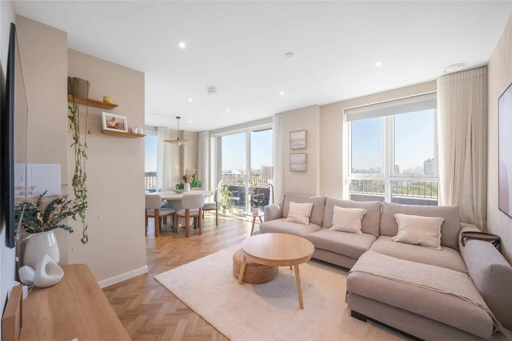 3 bedroom flat for rent