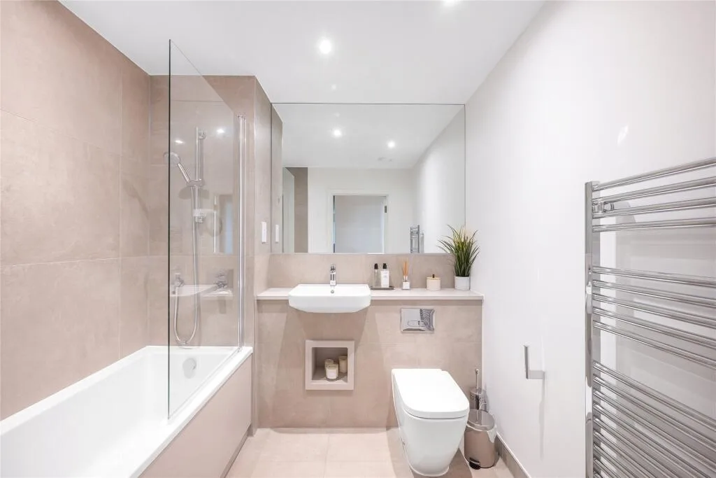 3 bedroom flat for rent