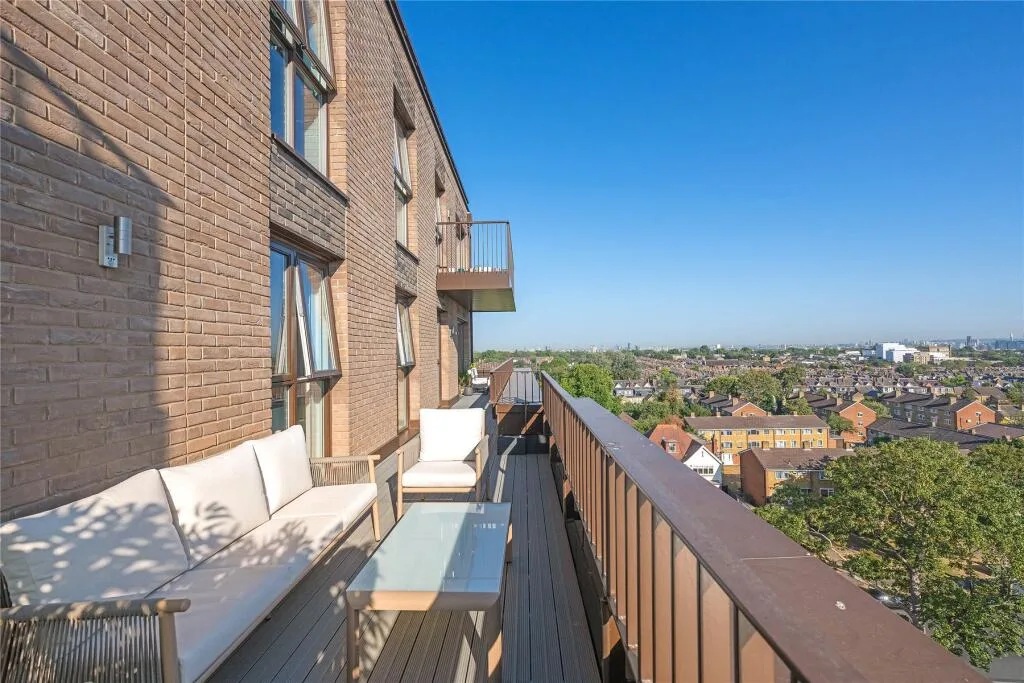 3 bedroom flat for rent