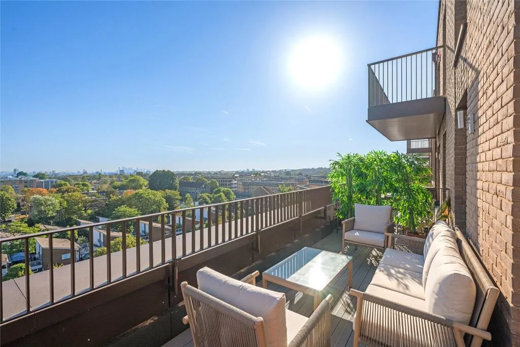 3 bedroom flat for rent