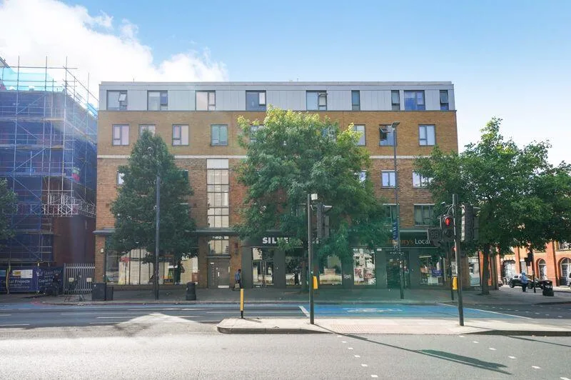 3 bedroom flat for rent