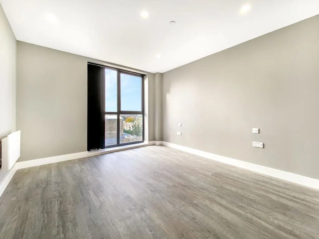 2 bedroom end of terrace house for rent
