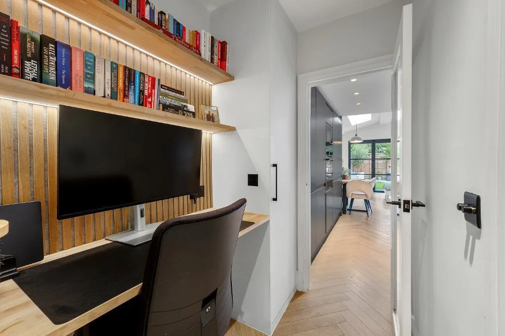 2 bedroom maisonette for rent