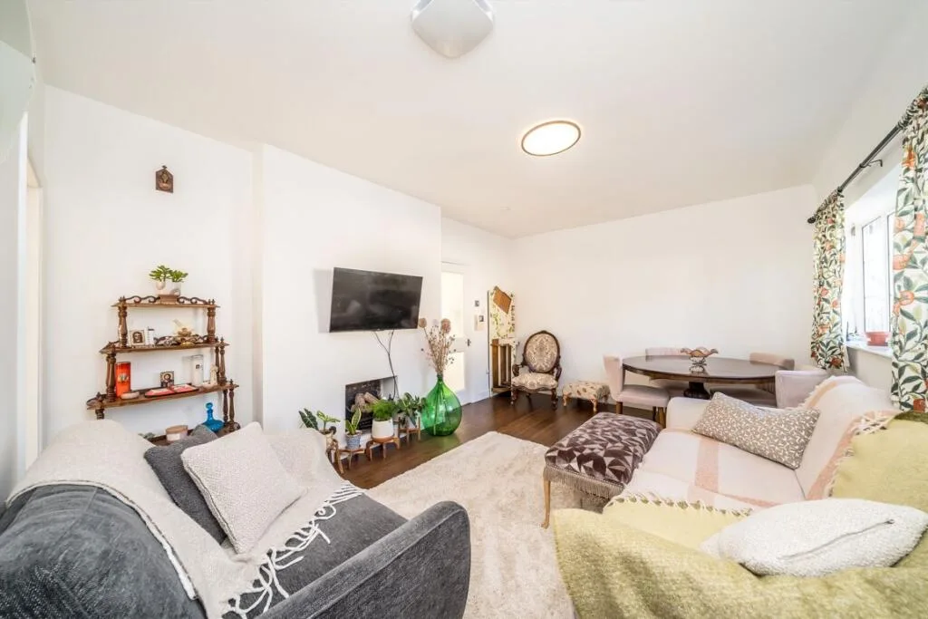 2 bedroom flat for rent