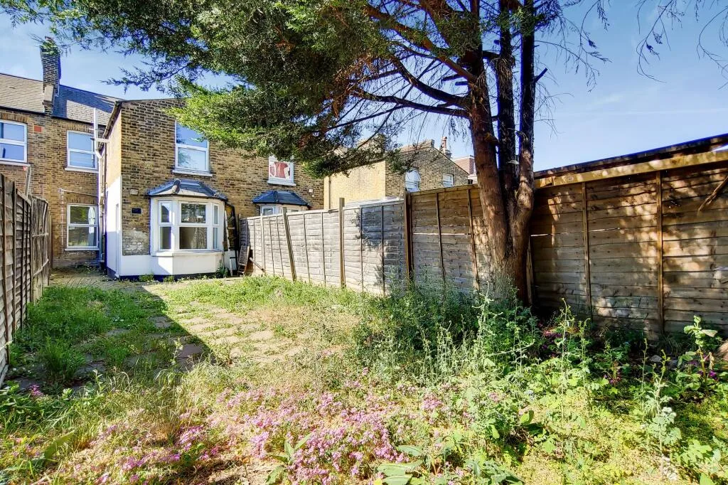 2 bedroom ground floor flat for rent