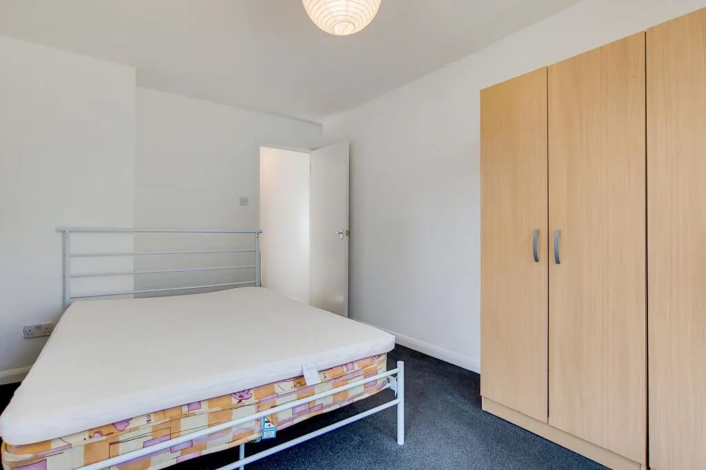 2 bedroom ground floor flat for rent