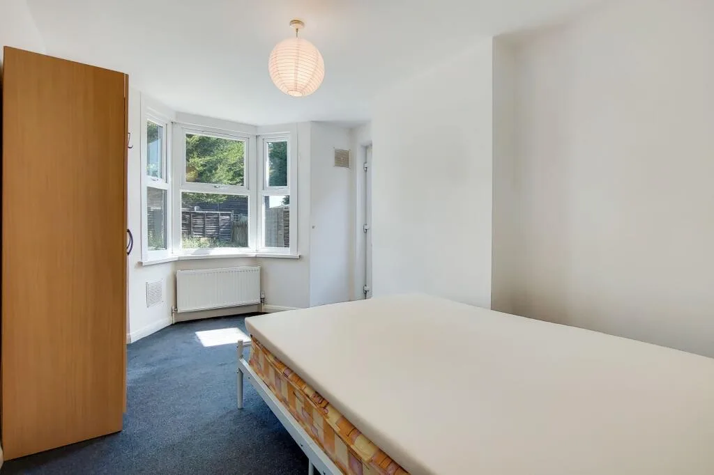 2 bedroom ground floor flat for rent