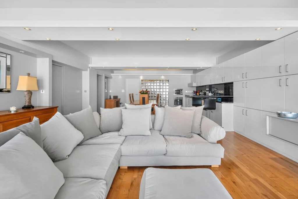 2 bedroom apartment for rent