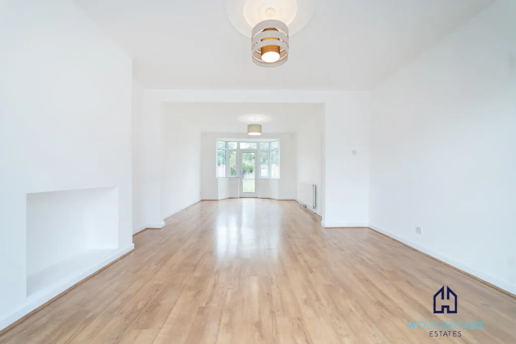 3 bedroom semi-detached house for rent