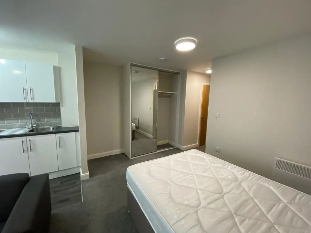 Studio flat for rent