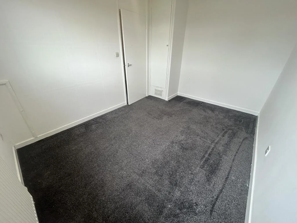 3 bedroom end of terrace house for rent